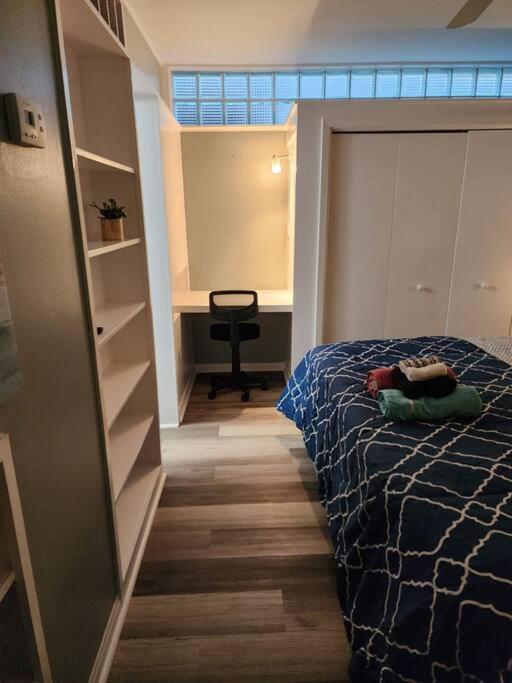 Апартаменты Blue Shark *W7* @ Montrose 1Br Private King Loft Хьюстон Экстерьер фото